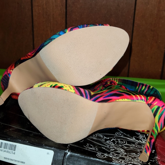 Shoes - Picture 3 of 3